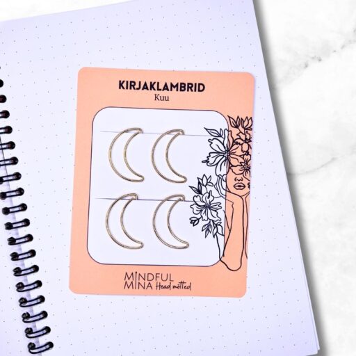 Suured kirjaklambrid on praktiline märkmiku aksessuaar.